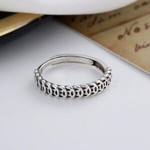Vintage-Inspired Sterling Silver Interlocking Link Ring